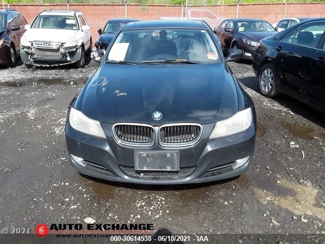 Photo 2 VIN: WBAPK5G5XBNN27585 - BMW 3 