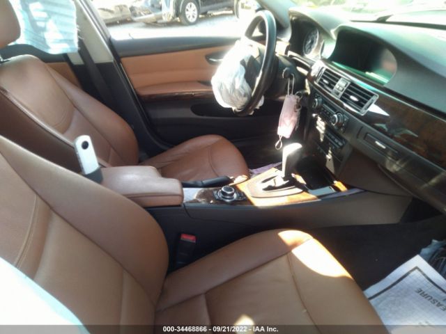 Photo 4 VIN: WBAPK5G5XBNN29353 - BMW 3 SERIES 