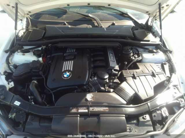 Photo 9 VIN: WBAPK5G5XBNN29353 - BMW 3 SERIES 