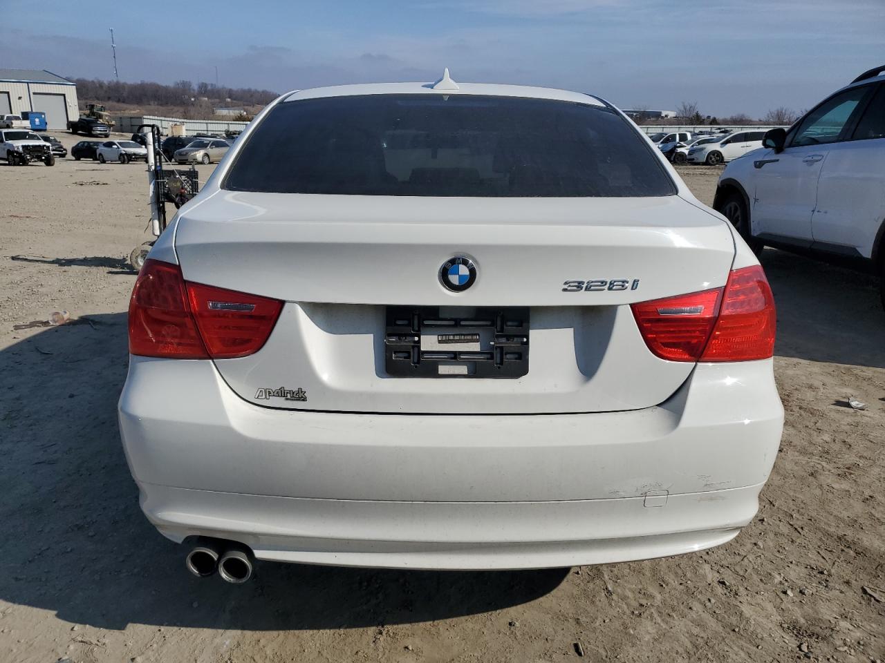 Photo 5 VIN: WBAPK735X9A457105 - BMW 3ER 