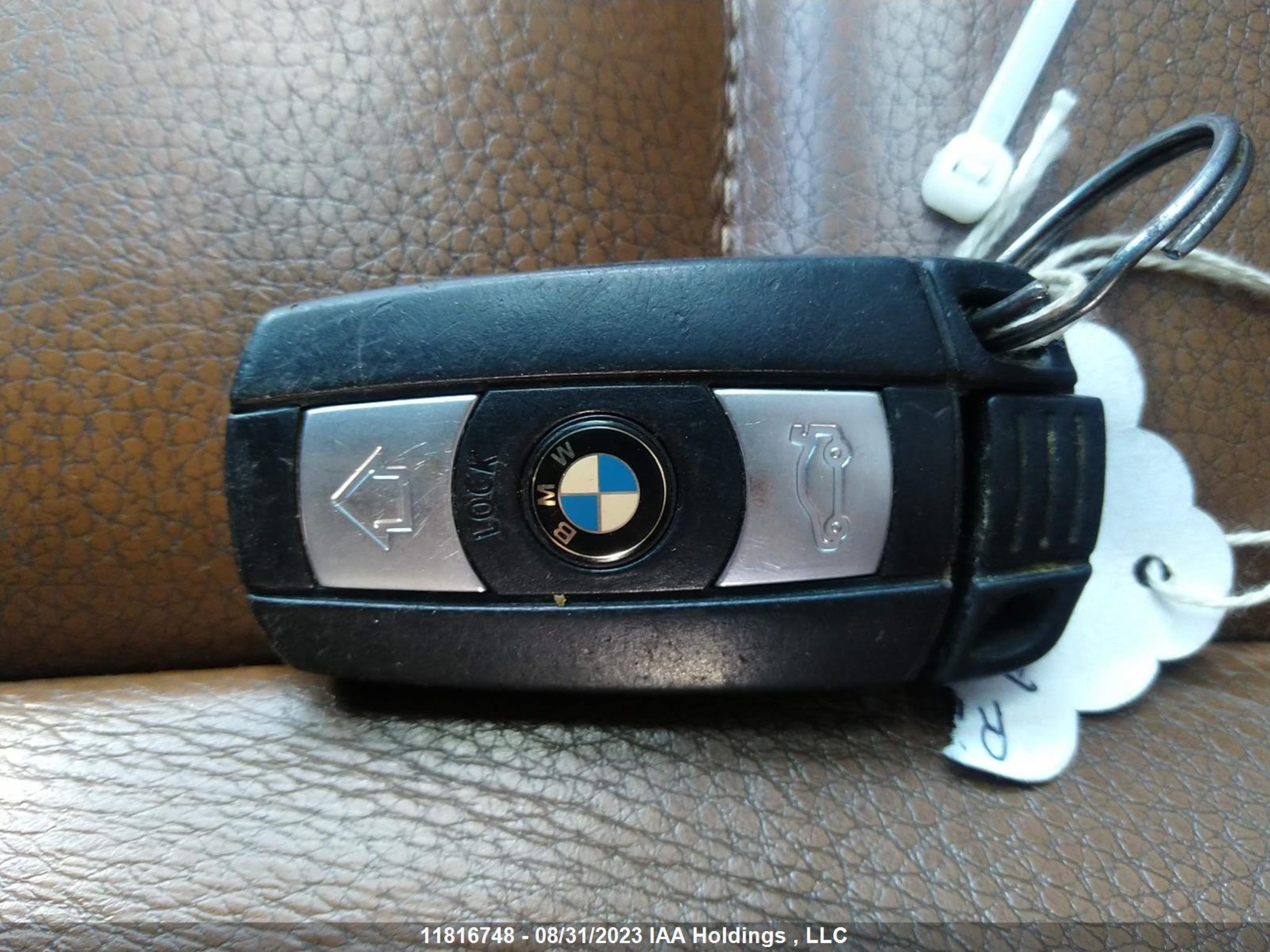 Photo 10 VIN: WBAPK7C50BA463078 - BMW 3ER 