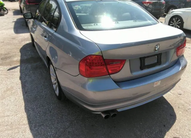 Photo 2 VIN: WBAPK7C50BA463954 - BMW 3 SERIES 