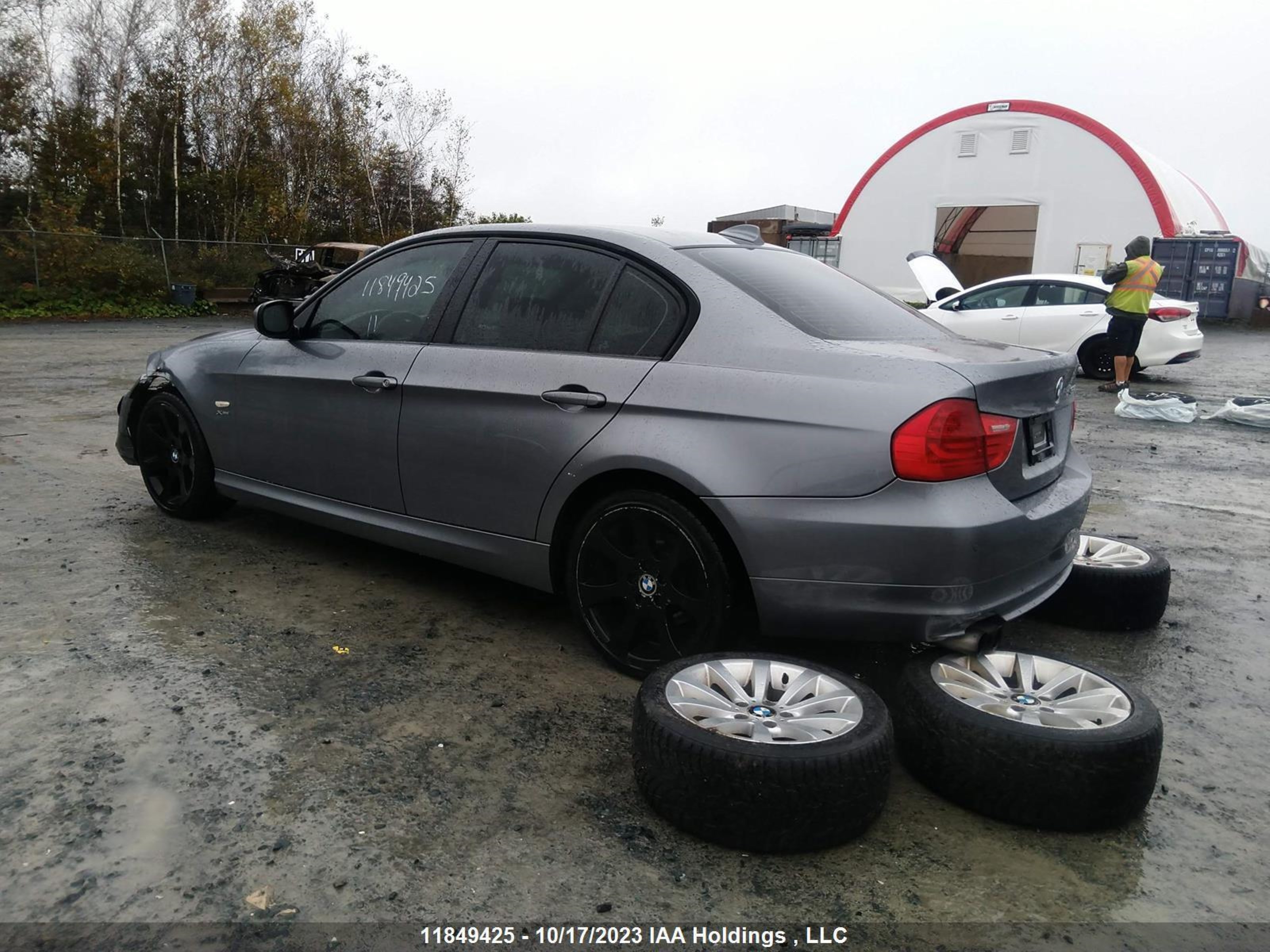 Photo 2 VIN: WBAPK7C50BA773389 - BMW 3ER 