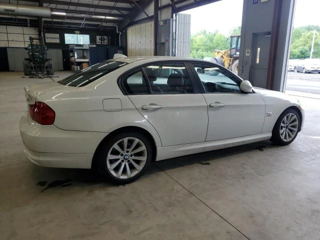 Photo 2 VIN: WBAPK7C50BA817665 - BMW 328 XI 