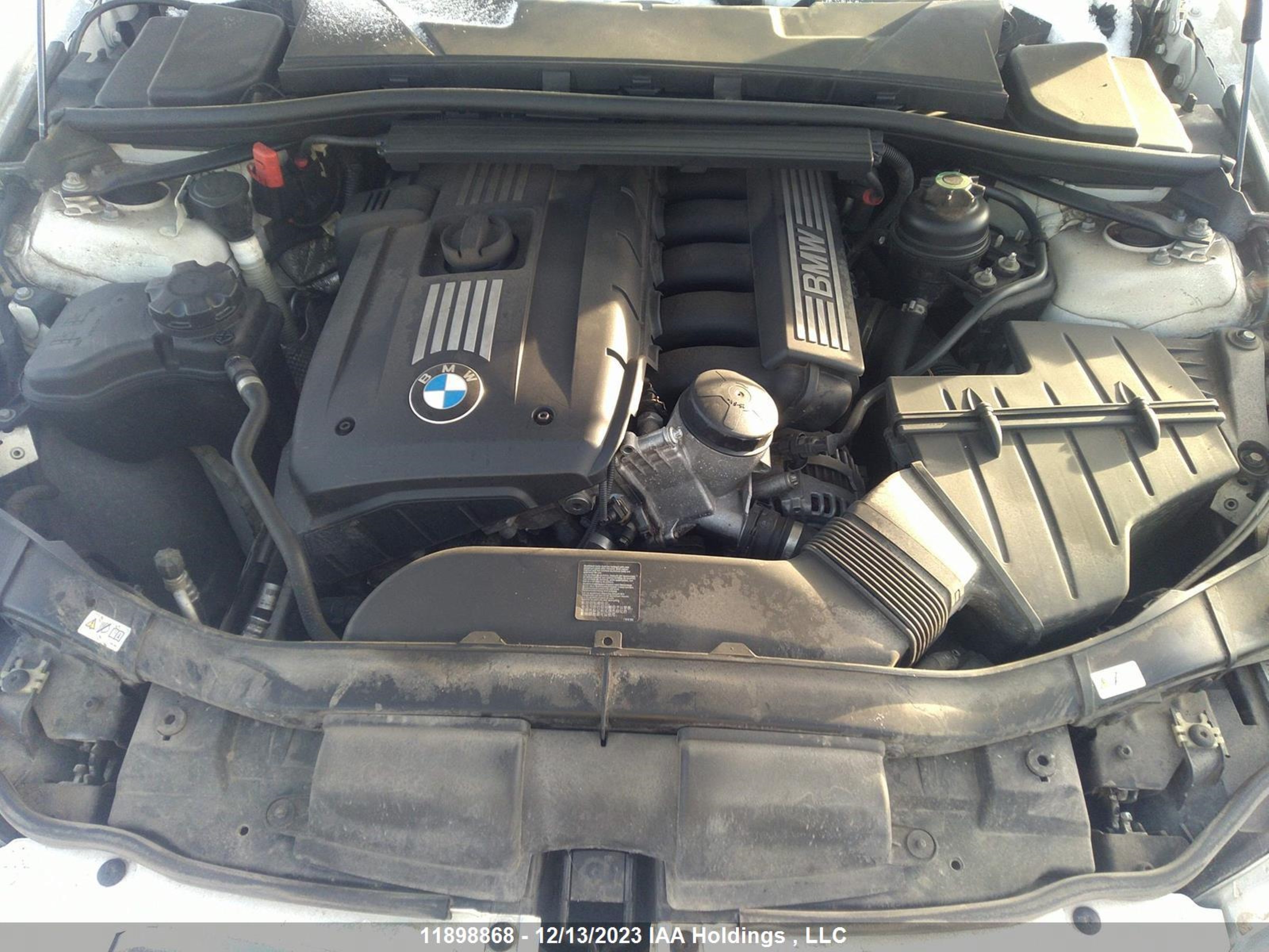 Photo 9 VIN: WBAPK7C50BA975245 - BMW 3ER 