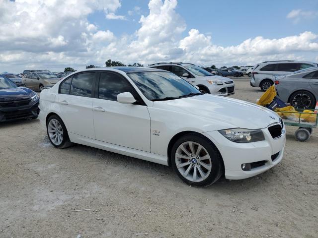 Photo 3 VIN: WBAPK7C50BF082429 - BMW 328 XI 