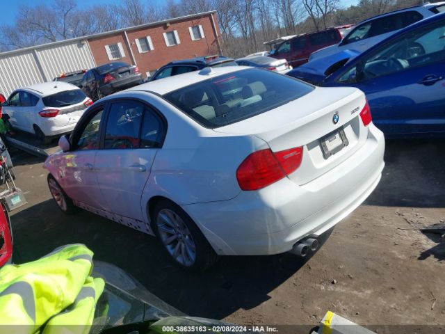 Photo 2 VIN: WBAPK7C50BF086884 - BMW 328I 