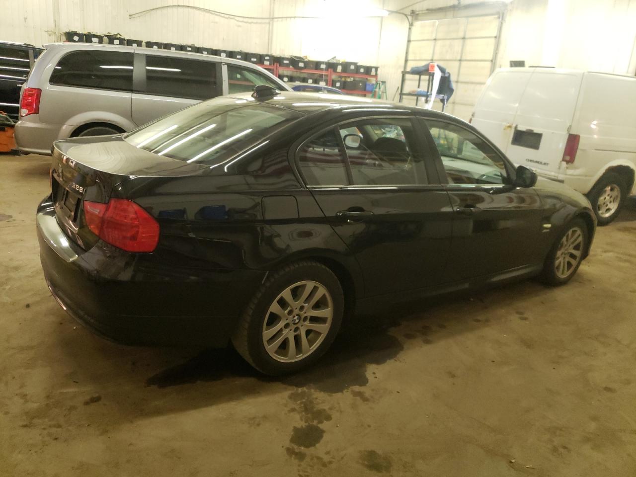 Photo 2 VIN: WBAPK7C51AA458468 - BMW 3ER 