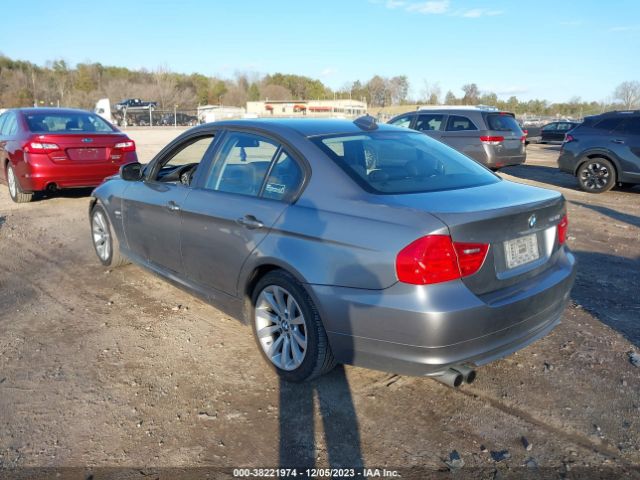 Photo 2 VIN: WBAPK7C51BA464093 - BMW 328I 