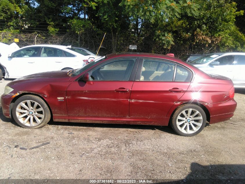 Photo 13 VIN: WBAPK7C51BA771862 - BMW 3ER 