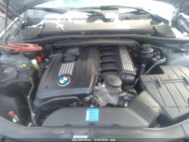 Photo 9 VIN: WBAPK7C51BA820722 - BMW 3 