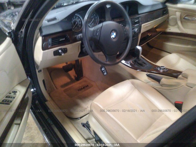 Photo 4 VIN: WBAPK7C51BA820865 - BMW 3 