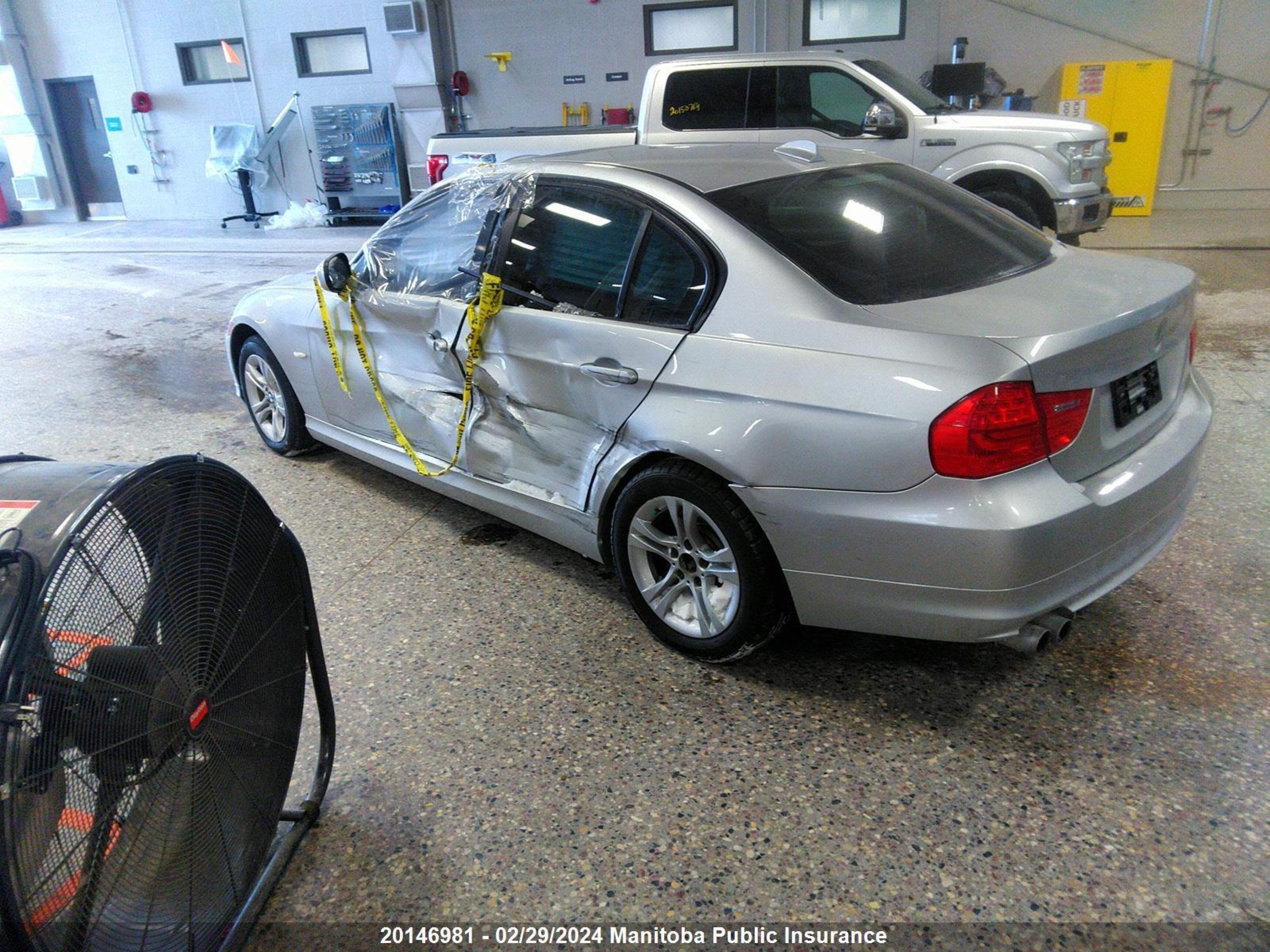 Photo 2 VIN: WBAPK7C51BF083279 - BMW 3ER 