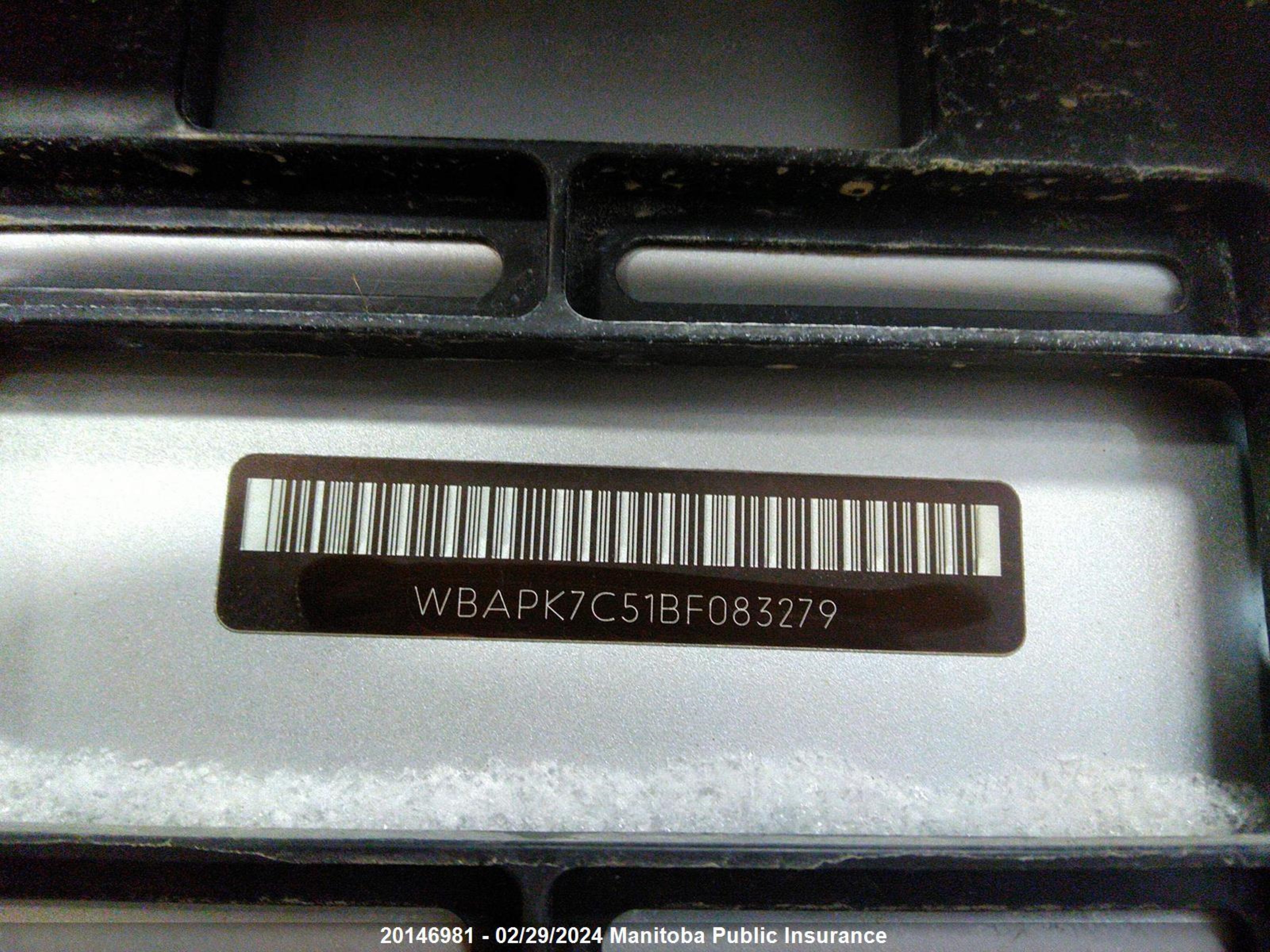 Photo 8 VIN: WBAPK7C51BF083279 - BMW 3ER 