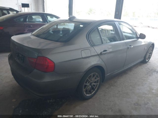 Photo 3 VIN: WBAPK7C52AA458639 - BMW 328I 