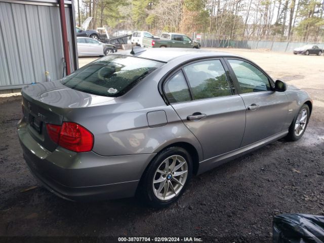 Photo 3 VIN: WBAPK7C52AA461721 - BMW 328I 