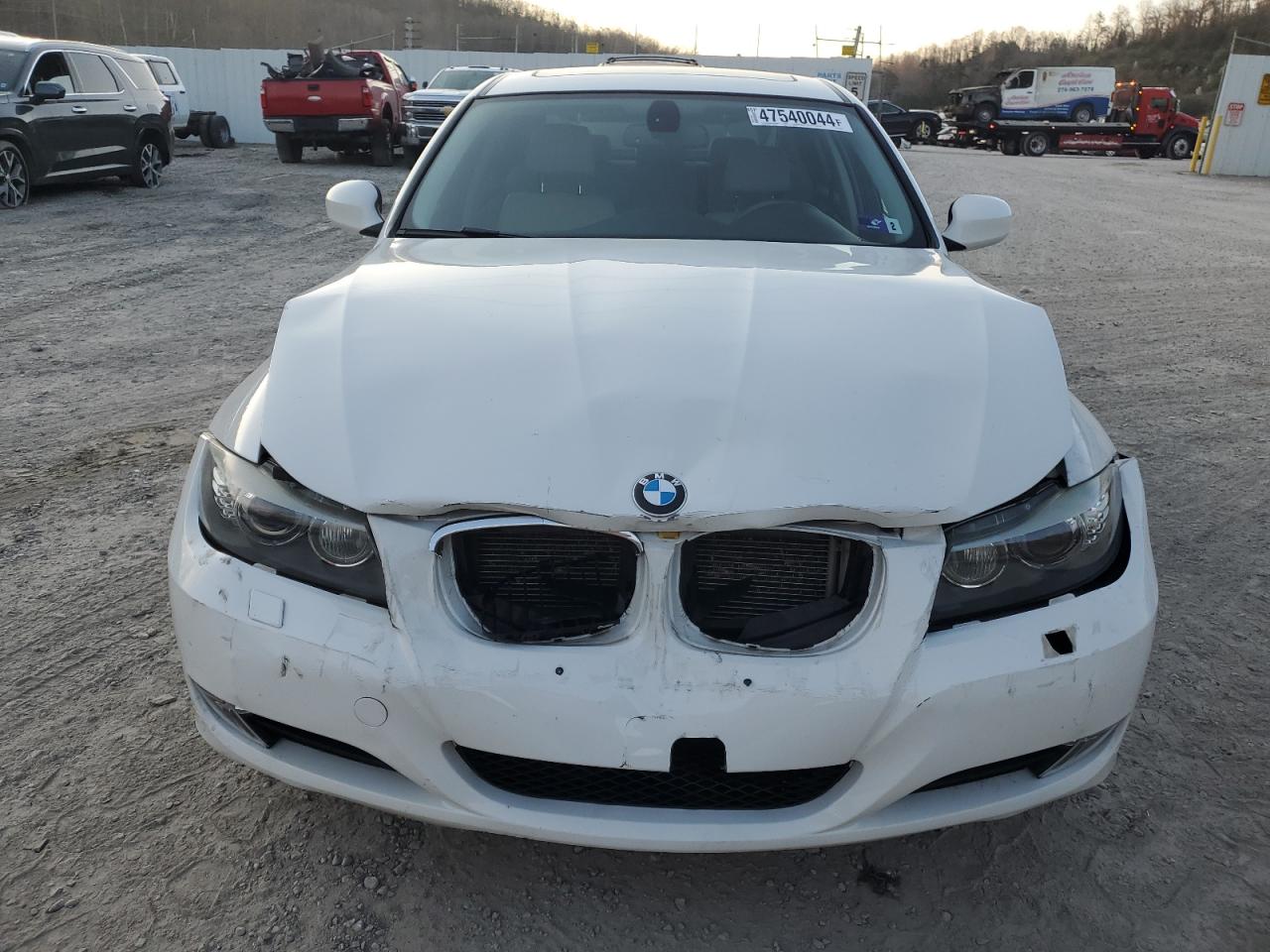 Photo 4 VIN: WBAPK7C52BF082920 - BMW 3ER 