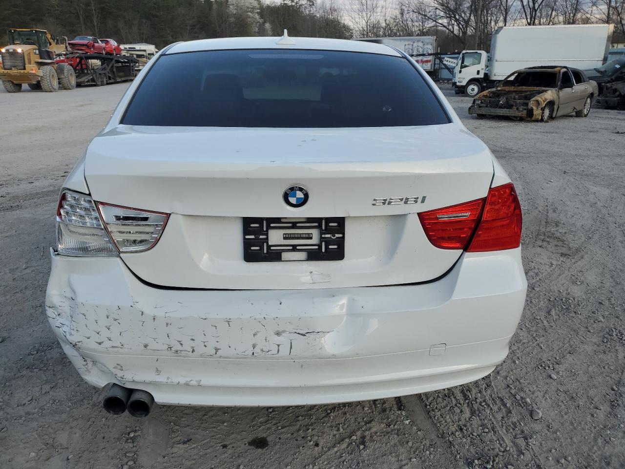 Photo 5 VIN: WBAPK7C52BF082920 - BMW 3ER 