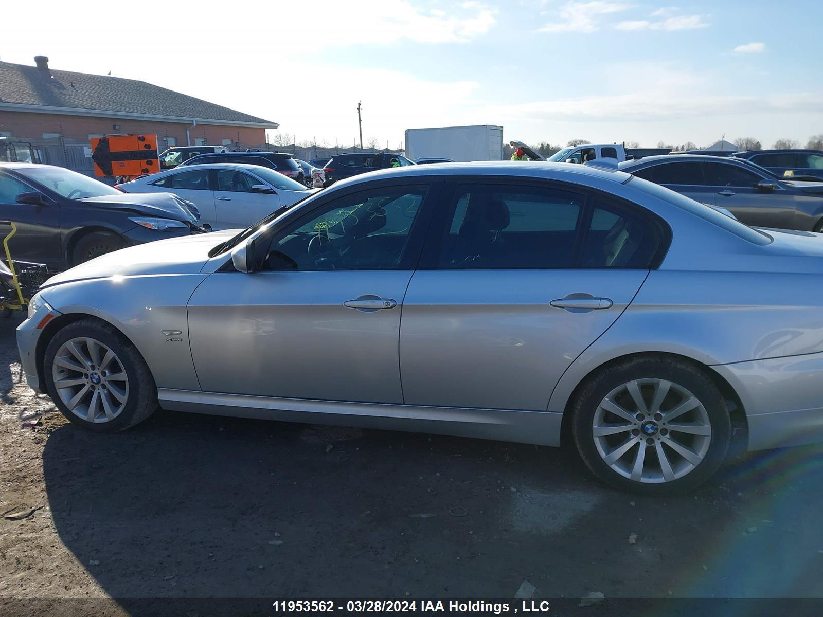 Photo 13 VIN: WBAPK7C52BF085980 - BMW 3ER 