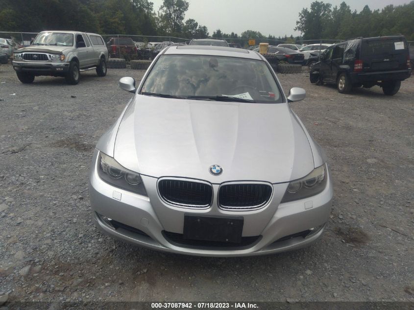 Photo 11 VIN: WBAPK7C53BA971559 - BMW 3ER 