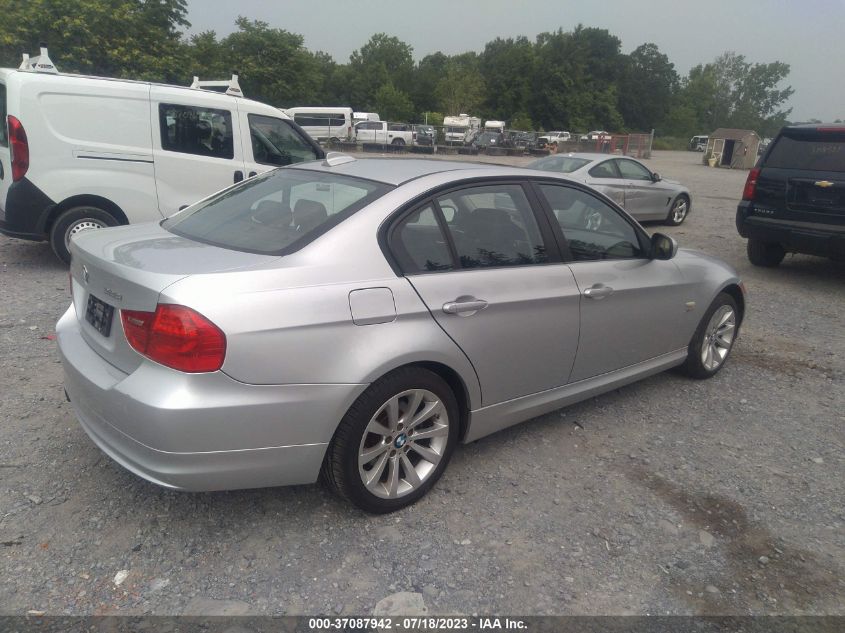 Photo 3 VIN: WBAPK7C53BA971559 - BMW 3ER 