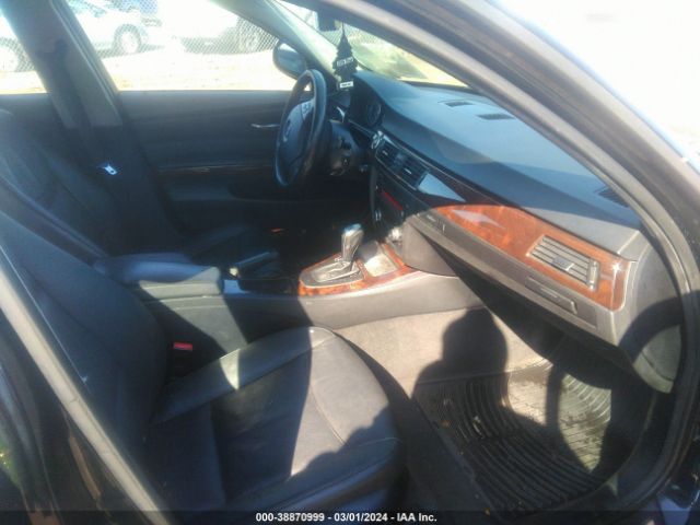 Photo 4 VIN: WBAPK7C54BA820083 - BMW 328I 