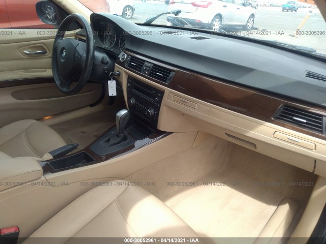 Photo 4 VIN: WBAPK7C55AA461650 - BMW 3 