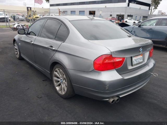 Photo 2 VIN: WBAPK7C55BA972938 - BMW 328I 