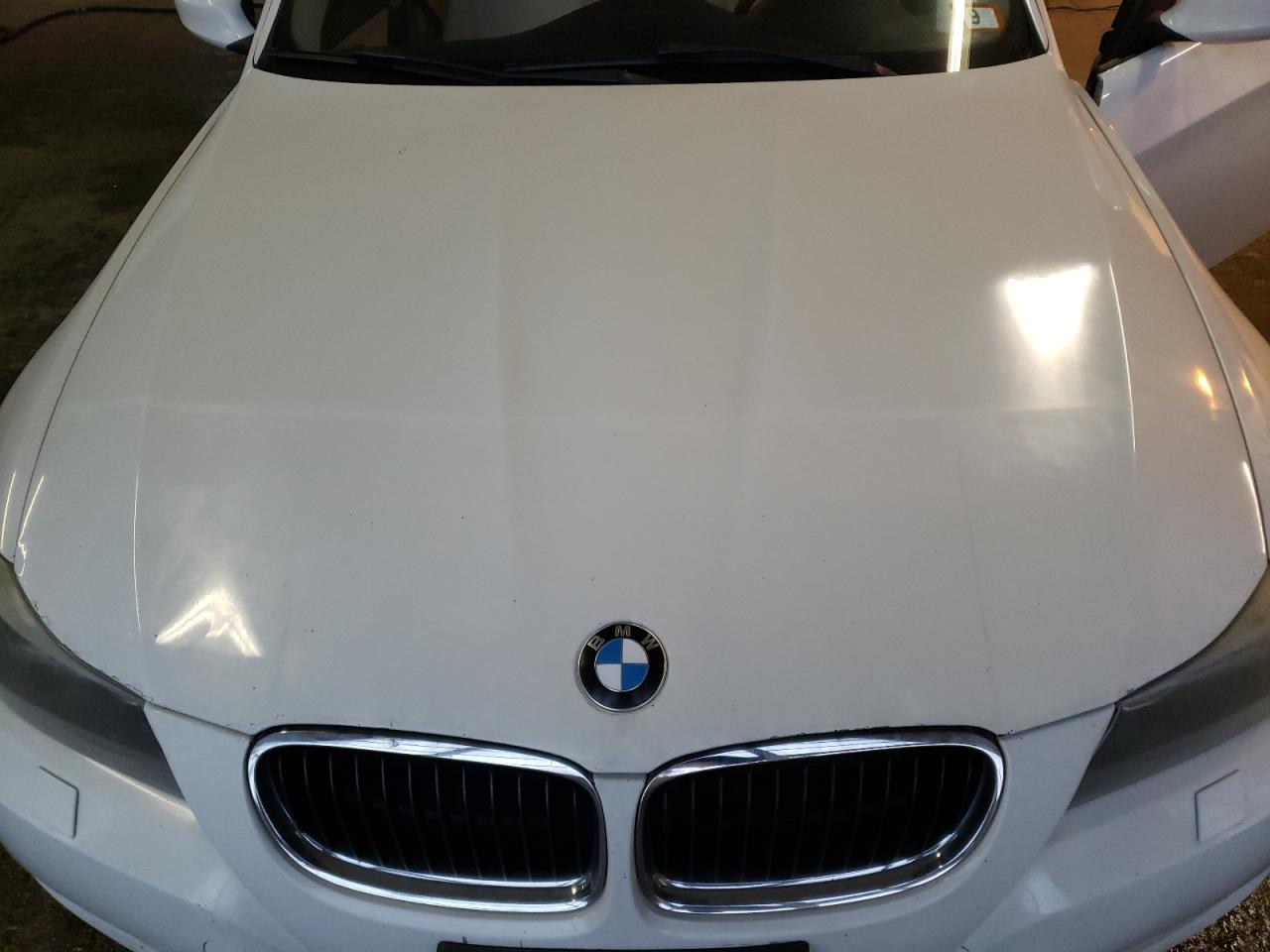 Photo 10 VIN: WBAPK7C56AA462337 - BMW 3ER 