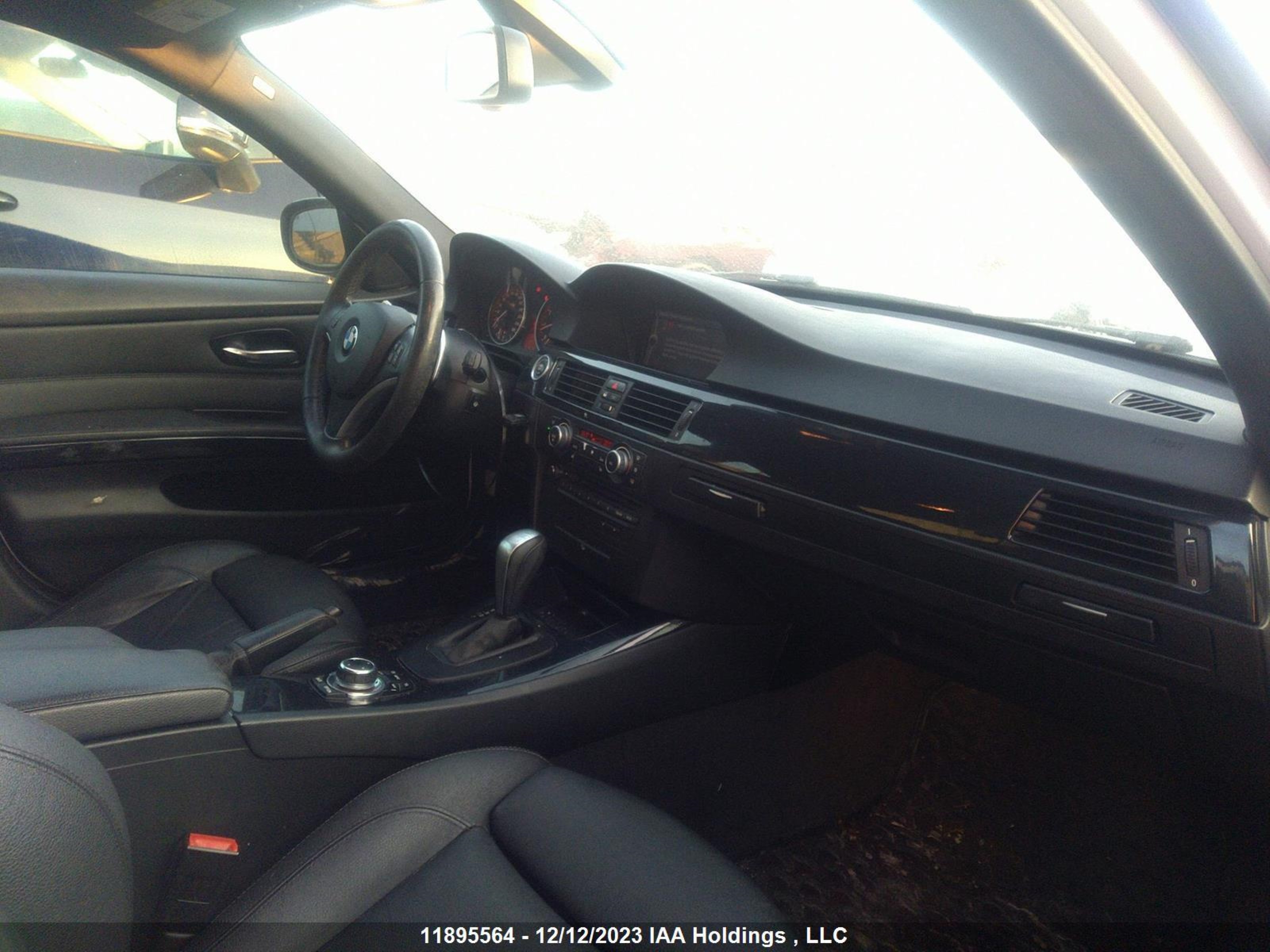 Photo 4 VIN: WBAPK7C56BA821560 - BMW 3ER 