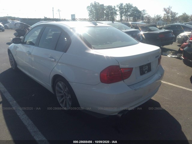 Photo 2 VIN: WBAPK7C56BA970986 - BMW 3 