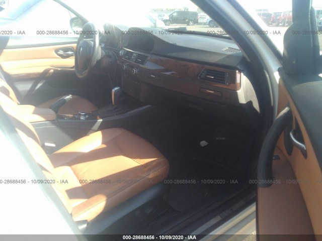 Photo 4 VIN: WBAPK7C56BA970986 - BMW 3 