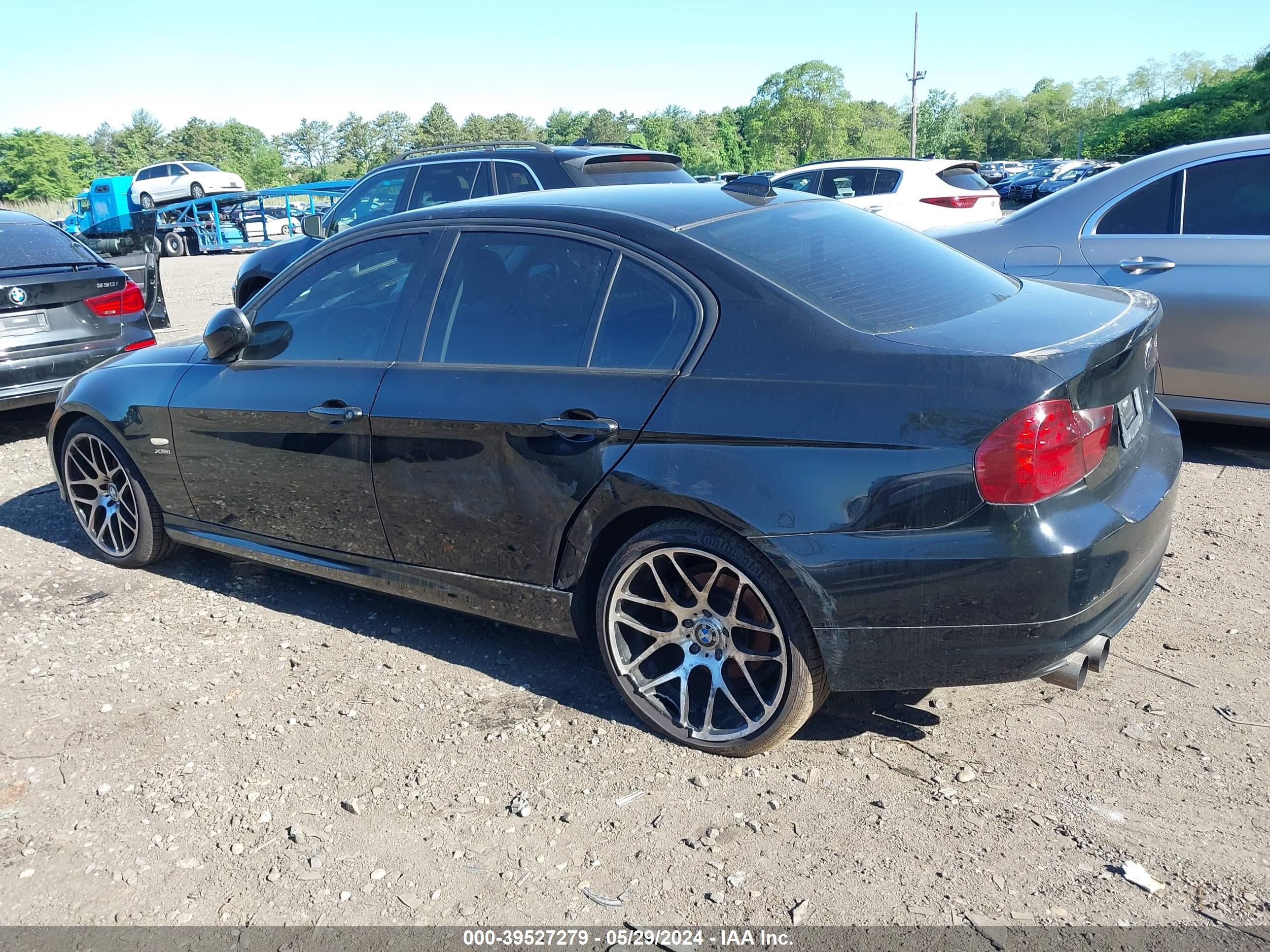 Photo 2 VIN: WBAPK7C56BF087327 - BMW 3ER 