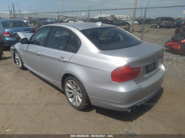 Photo 2 VIN: WBAPK7C57BA817257 - BMW 3 