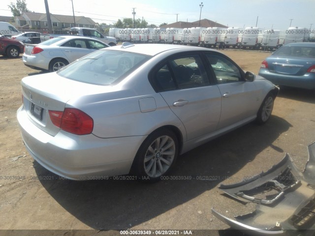 Photo 3 VIN: WBAPK7C57BA817257 - BMW 3 