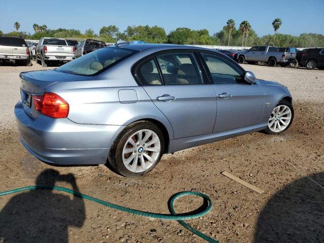 Photo 2 VIN: WBAPK7C57BA817663 - BMW 3 SERIES 