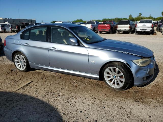 Photo 3 VIN: WBAPK7C57BA817663 - BMW 3 SERIES 