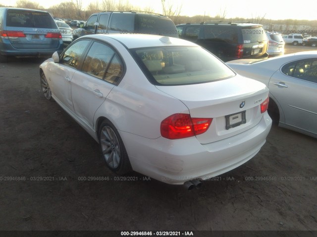 Photo 2 VIN: WBAPK7C57BA819509 - BMW 3 