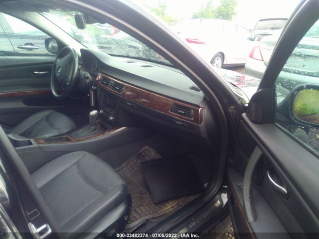 Photo 4 VIN: WBAPK7C57BA972567 - BMW 3 SERIES 