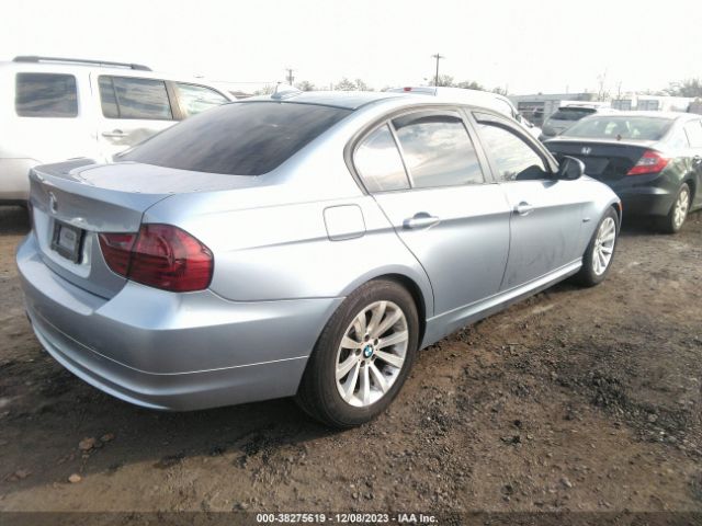 Photo 3 VIN: WBAPK7C57BF085604 - BMW 328I 