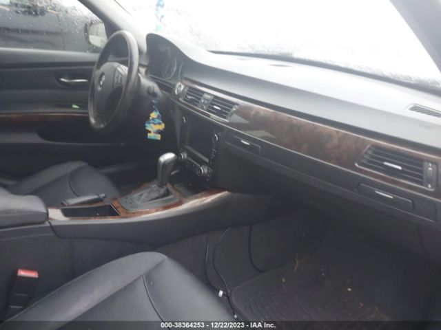 Photo 4 VIN: WBAPK7C58AA462341 - BMW 328I 