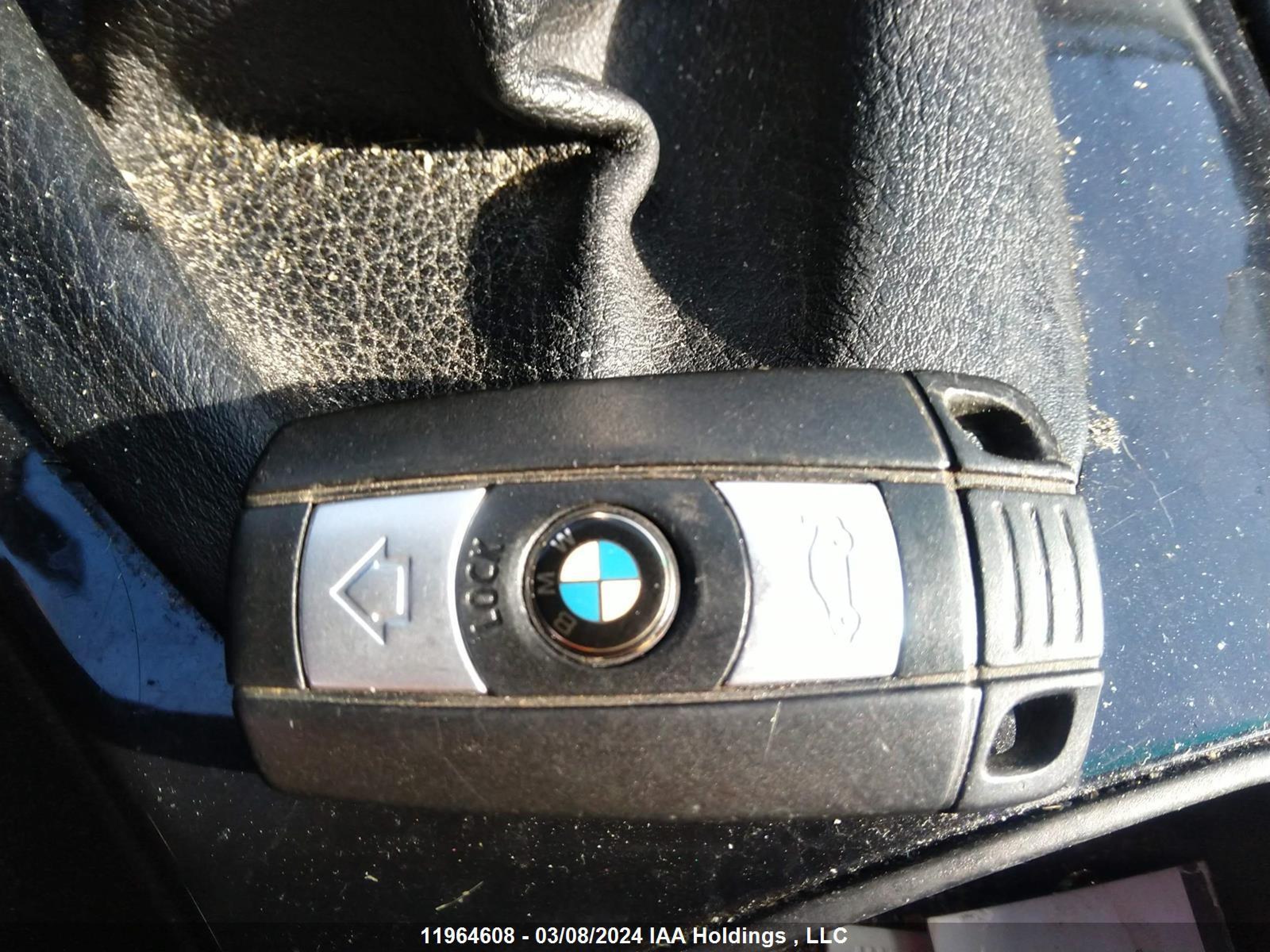 Photo 10 VIN: WBAPK7C58BA772944 - BMW 3ER 