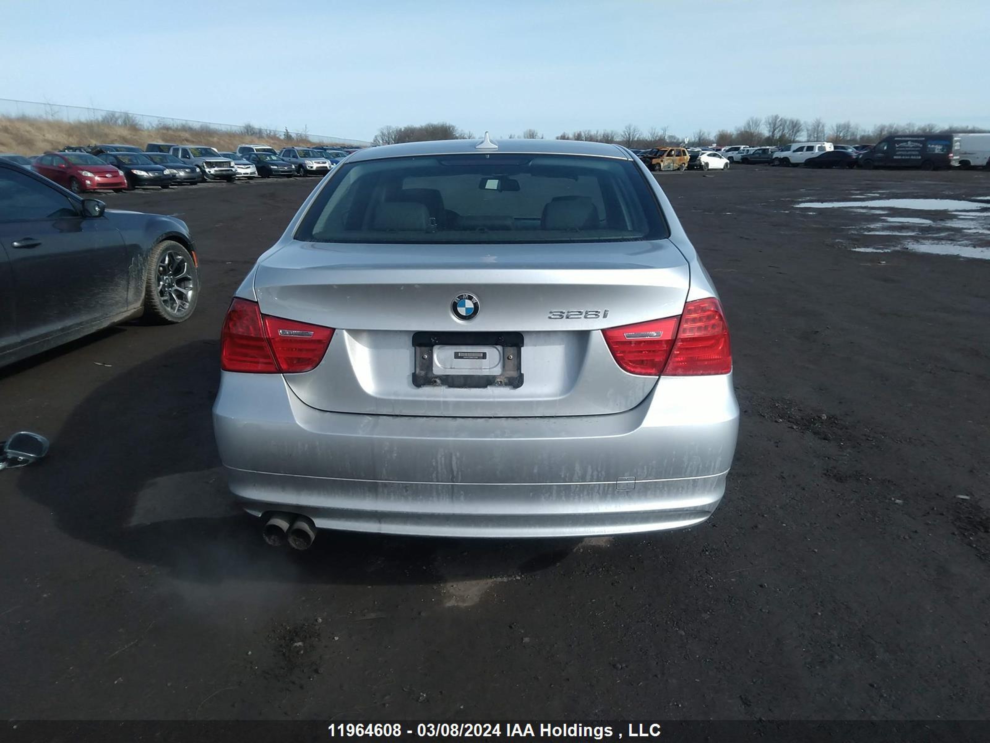 Photo 15 VIN: WBAPK7C58BA772944 - BMW 3ER 