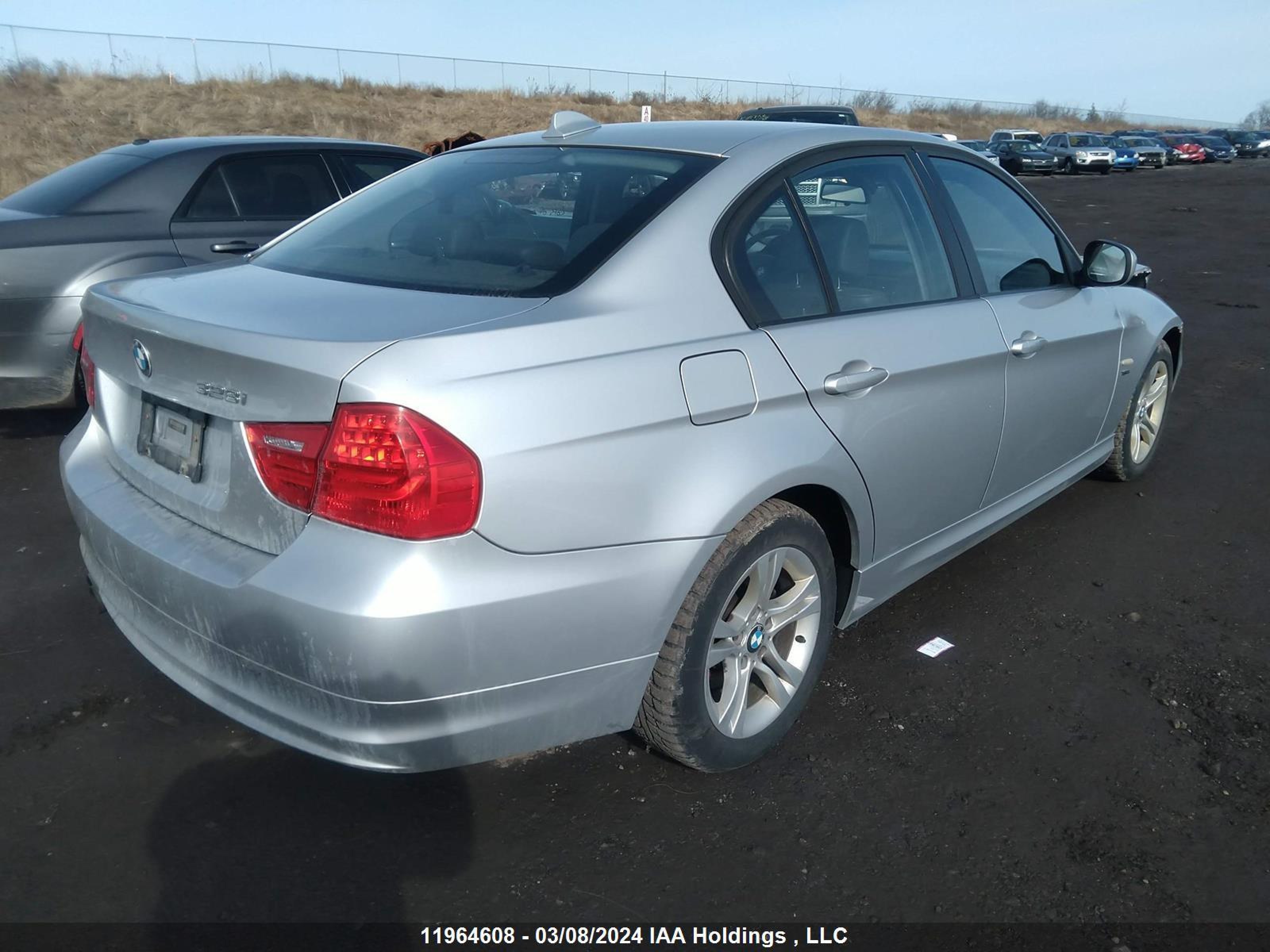 Photo 3 VIN: WBAPK7C58BA772944 - BMW 3ER 