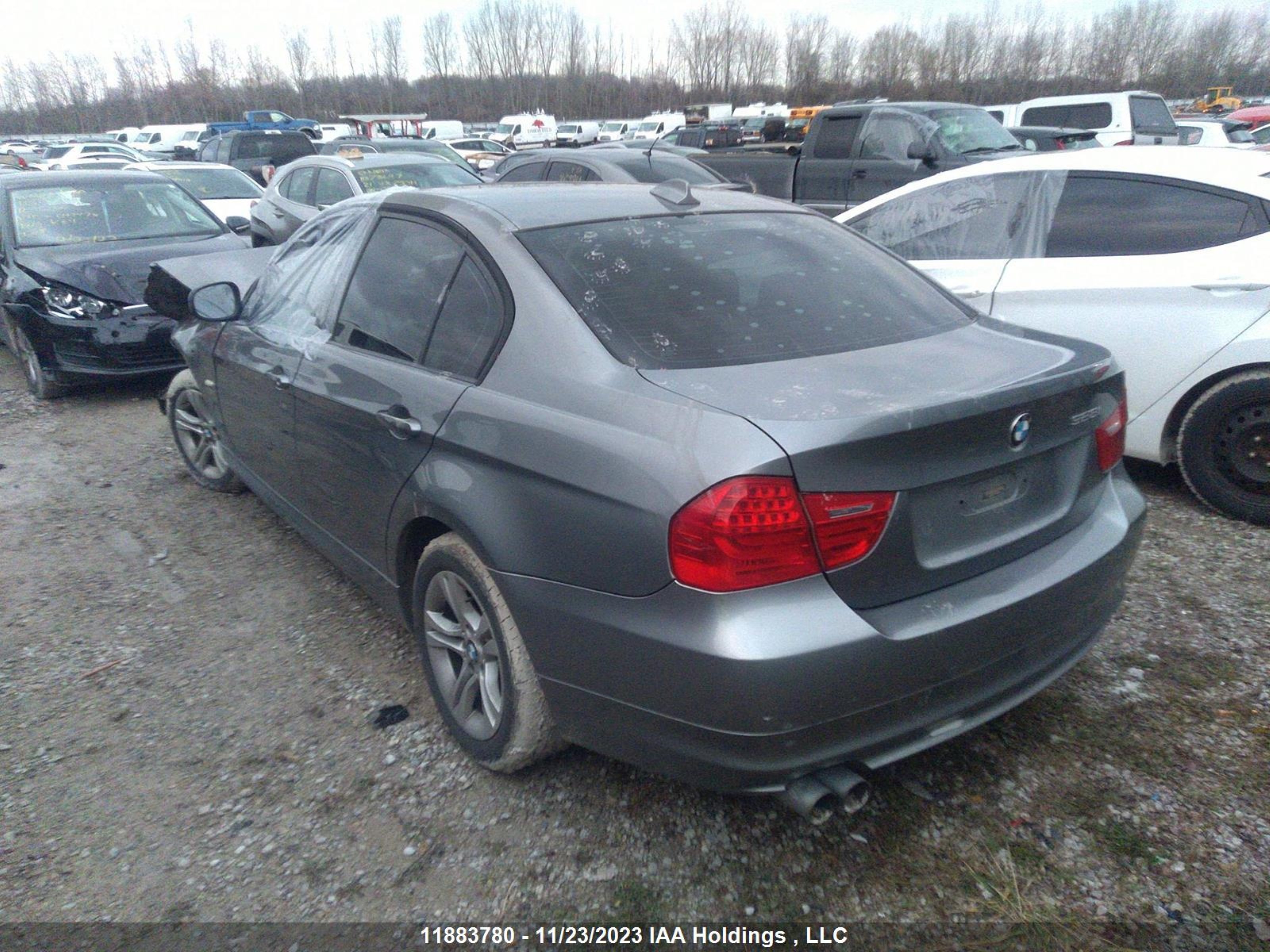 Photo 2 VIN: WBAPK7C58BF084252 - BMW 3ER 