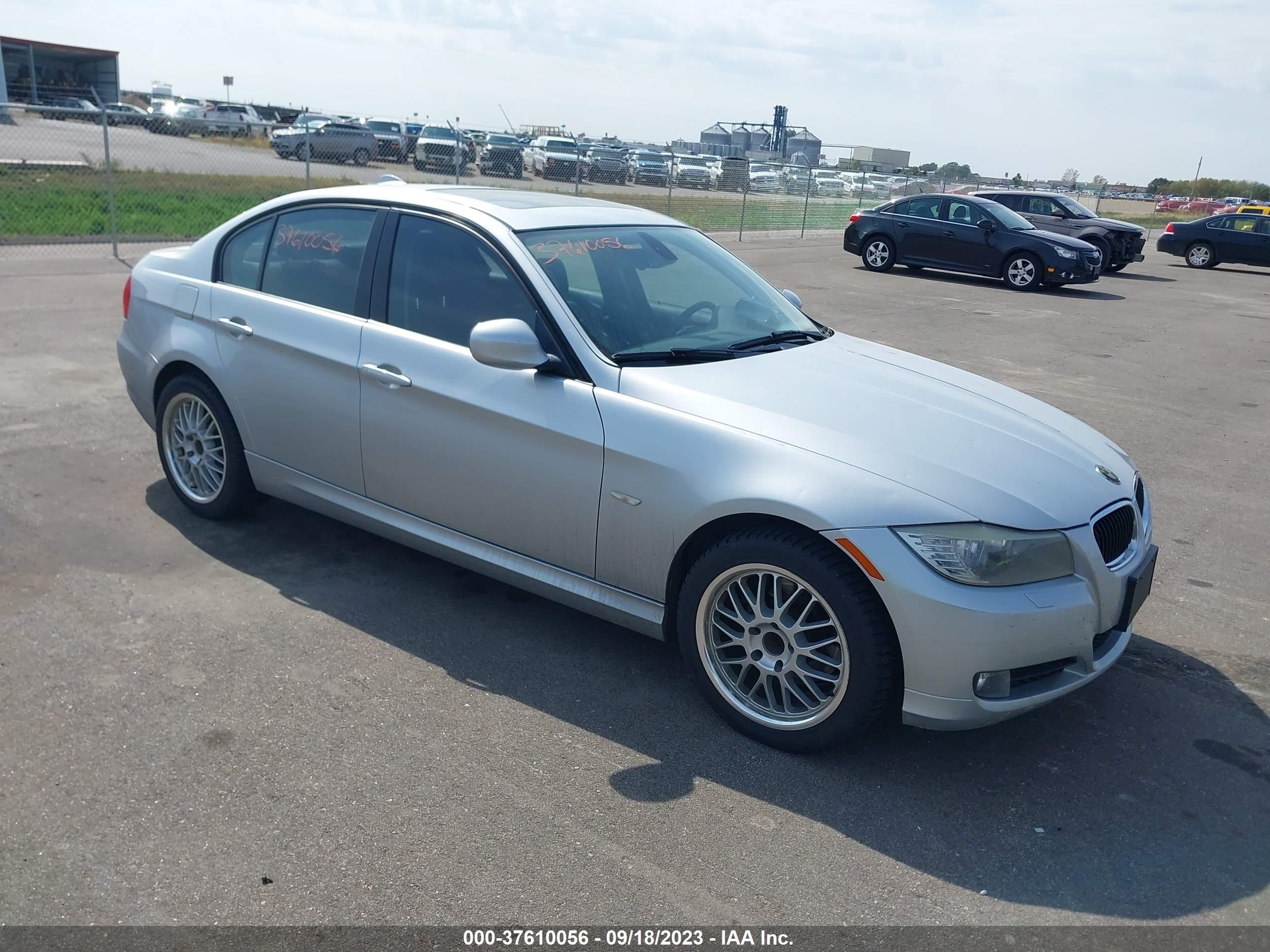 Photo 0 VIN: WBAPK7C59AA460890 - BMW 3ER 