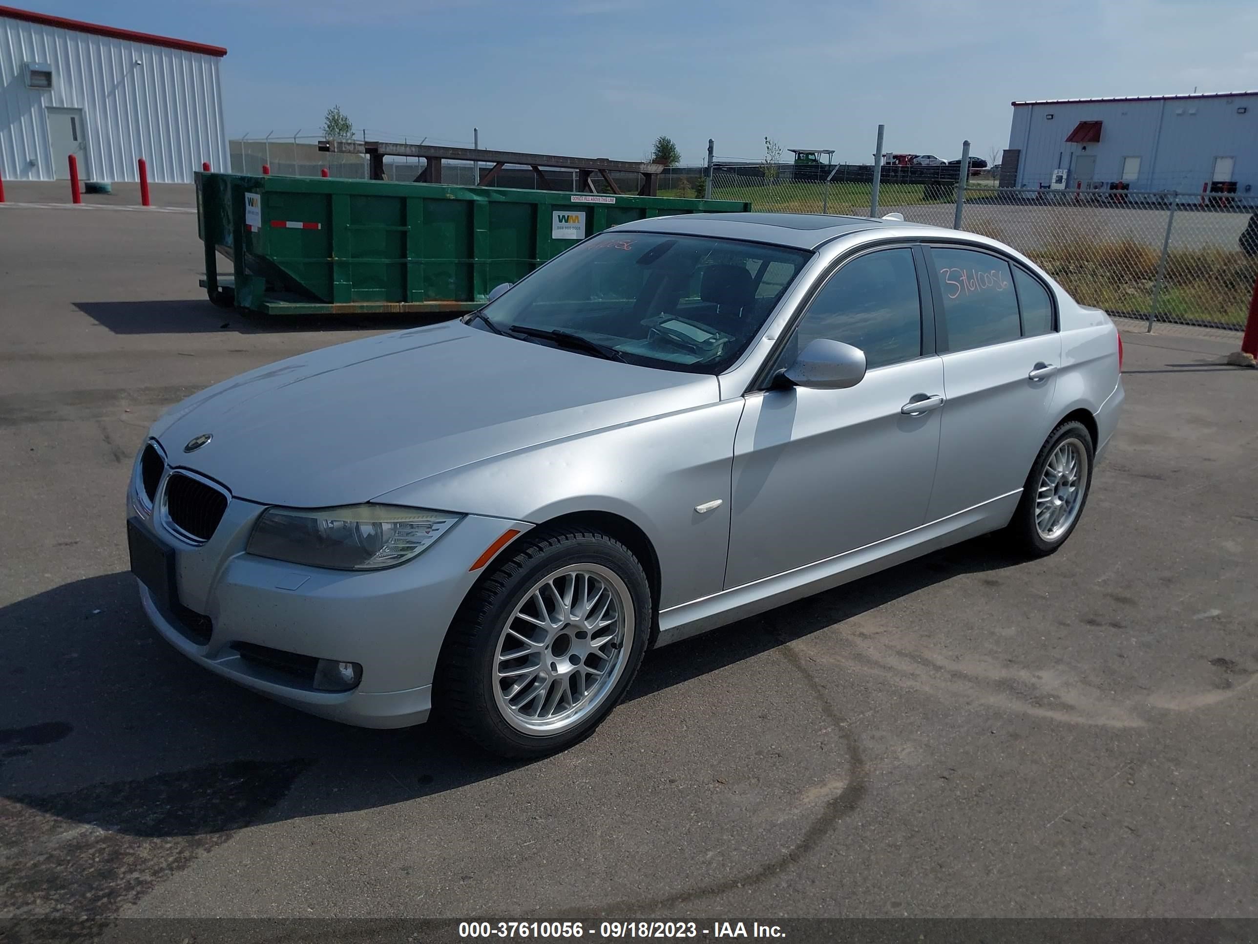 Photo 1 VIN: WBAPK7C59AA460890 - BMW 3ER 