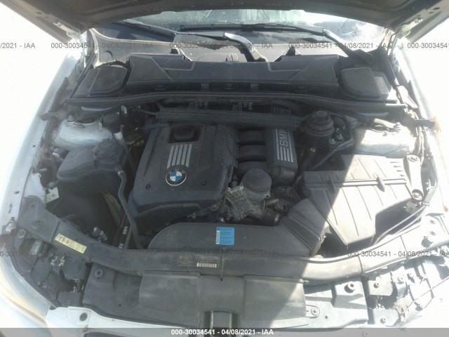 Photo 9 VIN: WBAPK7C59BA772208 - BMW 3 