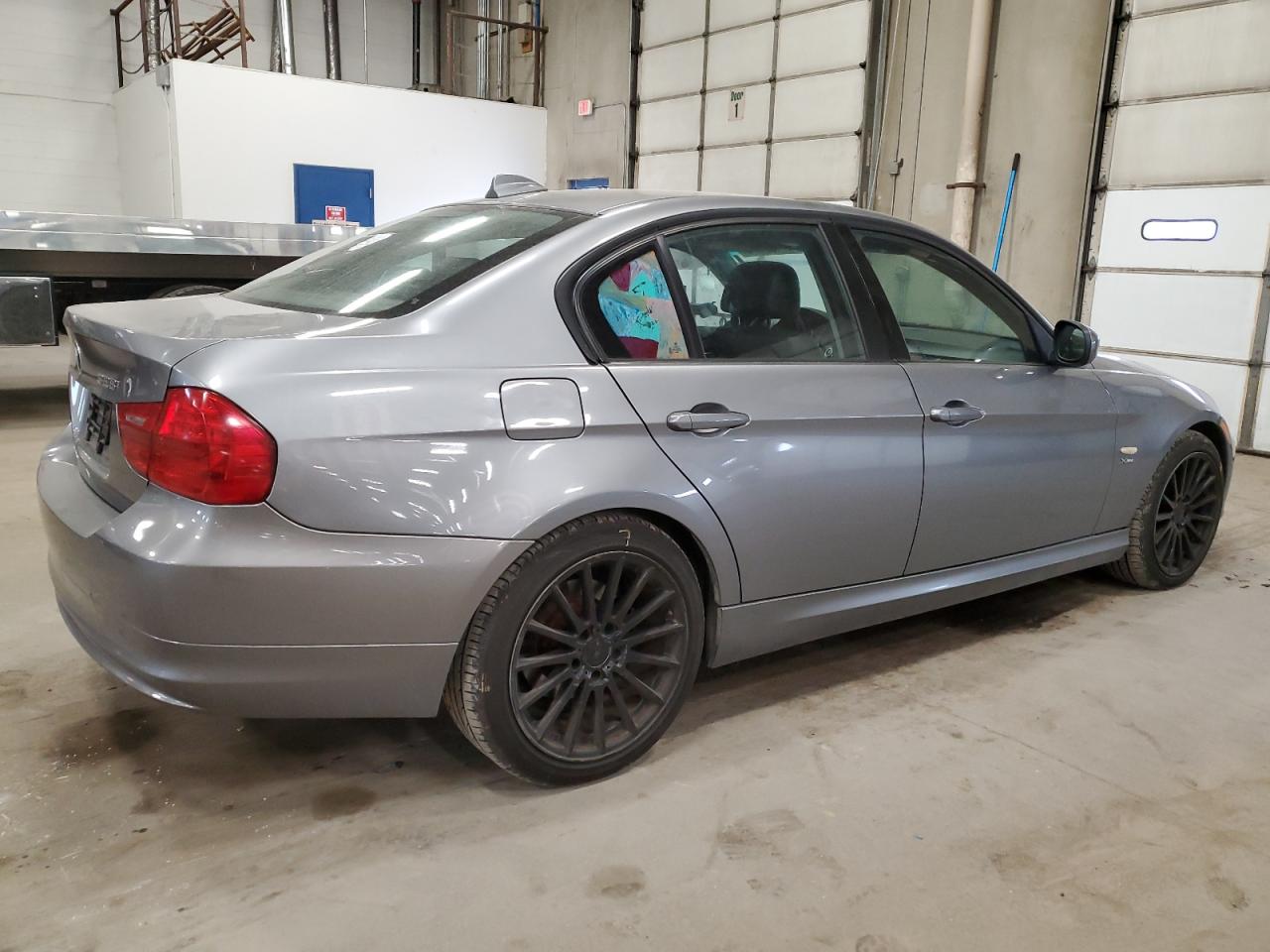 Photo 2 VIN: WBAPK7C59BA817292 - BMW 3ER 