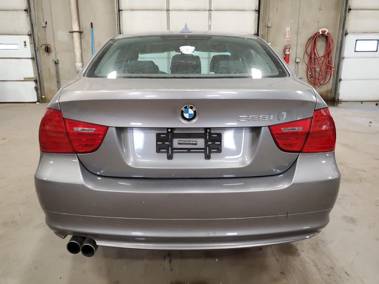 Photo 5 VIN: WBAPK7C59BA817292 - BMW 3ER 